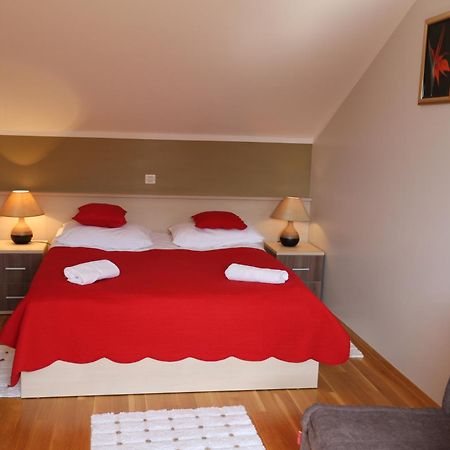 Apartments Lavica Beach Dumicic Podstrana Quarto foto